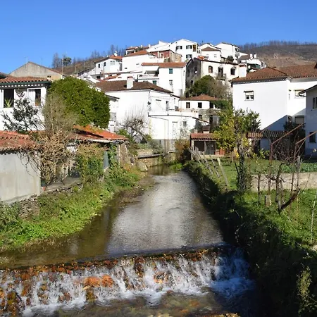 Quinta Do Rio Alva And Glamping Feriehus *