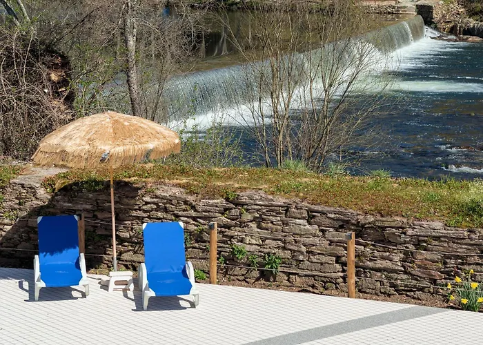 Quinta Do Rio Alva And Glamping * Mouronho