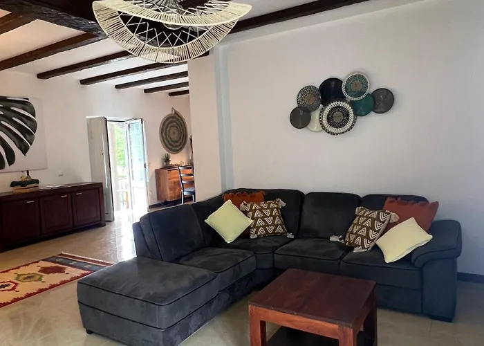 Quinta Do Rio Alva And Glamping * Mouronho